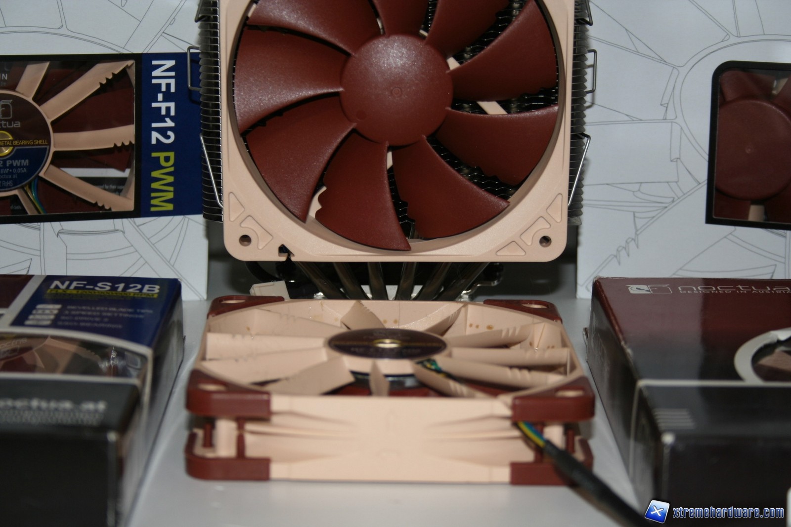 00028 NOCTUA NH-D14 2011 XTREMEHARDWARE.COM